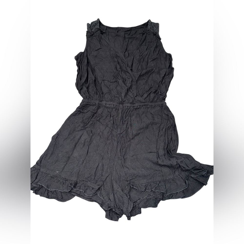 ✨ 5/$30‎ ✨ Joe B Black V-Neck Romper